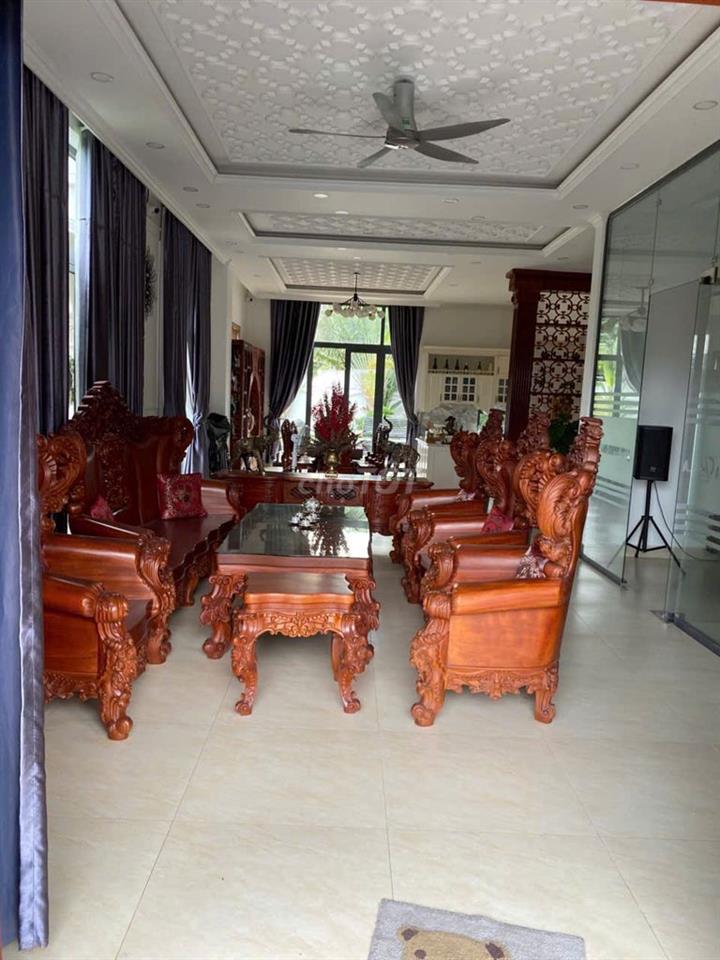 Cần cho thuê biệt thự, gần sân bay Phú Quốc.