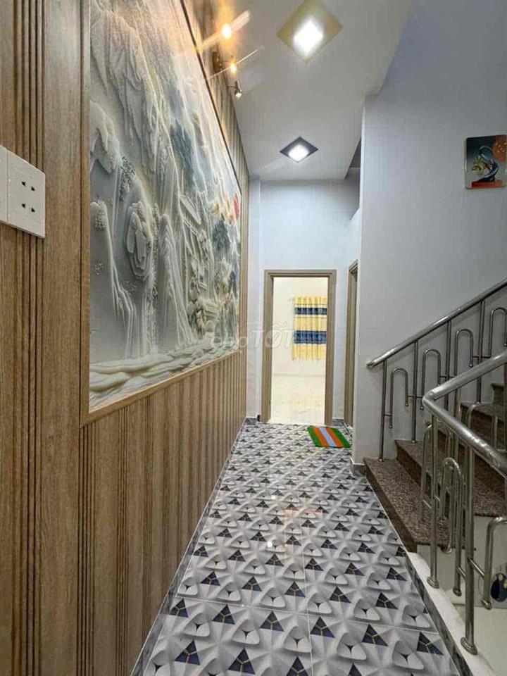 Nhà ngon , đẹp dọn vào ở liền, bớt lộc cho khách thiện chí