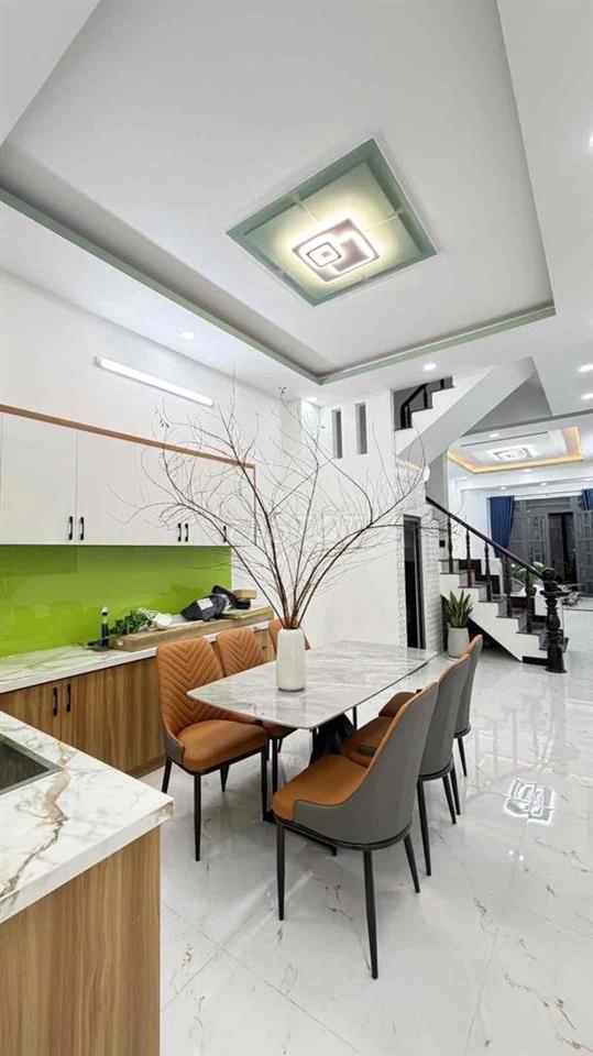 Nhà đẹp mà ngon nữa, ô tô ngủ nhà ngày đêm ☺️