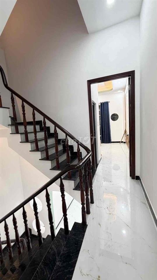 Nhà đẹp mà ngon nữa, ô tô ngủ nhà ngày đêm ☺️