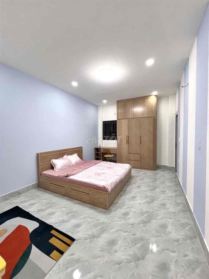 Nhà mới 4 tầng bê tông cốt thép, nở hậu L😊, nhà mới dọn vào ở ngay.