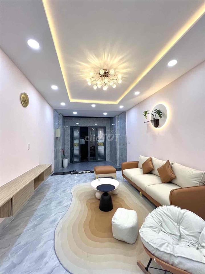 Nhà mới 4 tầng bê tông cốt thép, nở hậu L😊, nhà mới dọn vào ở ngay.