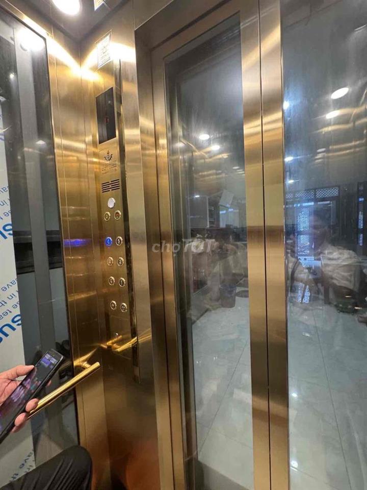 Nhà ngon Tân Phú, có thang máy tiện nghi😀