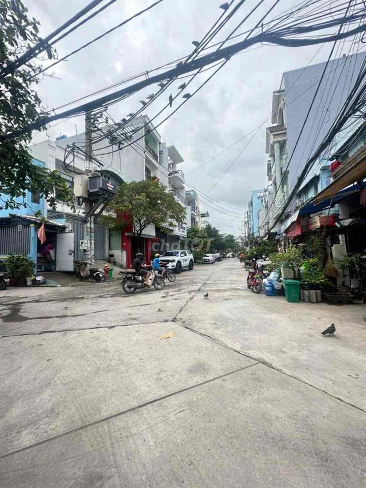 Nhà mới xây, hẻm xe hơi 8m👍👍👍