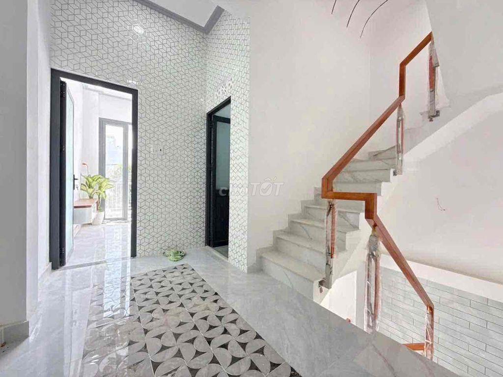 Nhà mới xây, hẻm xe hơi 8m👍👍👍