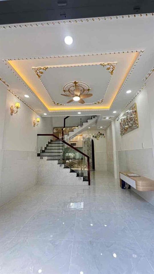 Nhà này k mua thì mua nhà nào, ô tô đỗ cửa