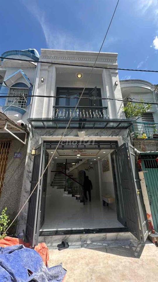 Nhà này k mua thì mua nhà nào, ô tô đỗ cửa