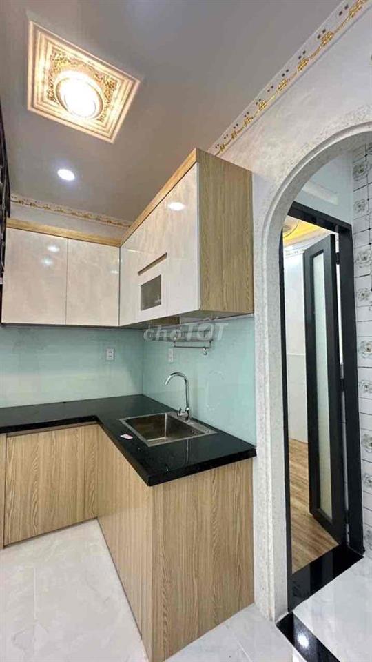 Nhà này k mua thì mua nhà nào, ô tô đỗ cửa