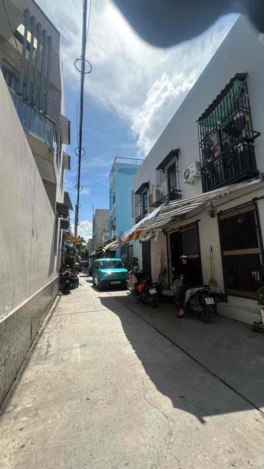 Nhà này k mua thì mua nhà nào, ô tô đỗ cửa