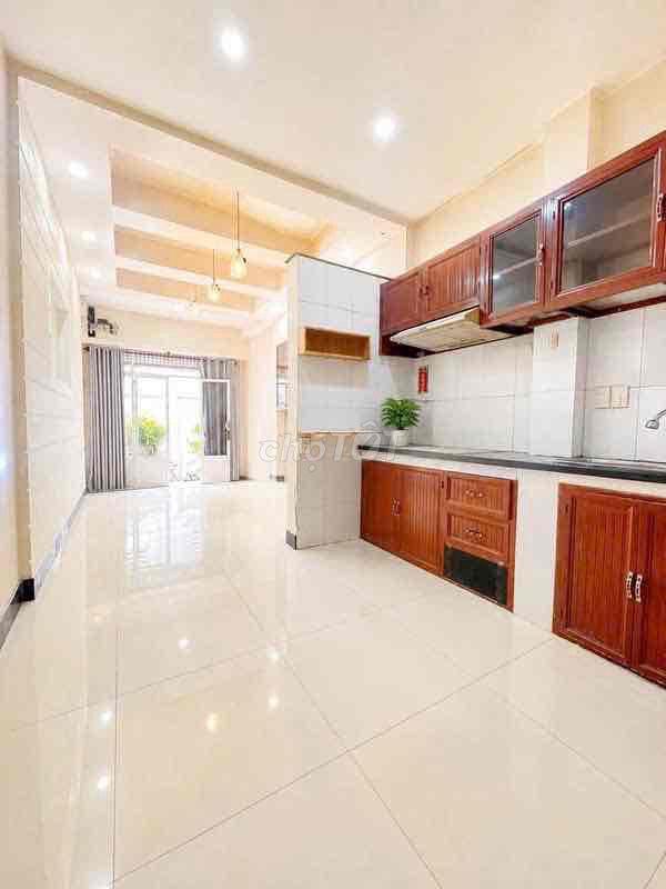 Hàng hiếm quận 6, hẻm xe hơi đỗ cửa, cách 30m ra mặt tiền👍👍