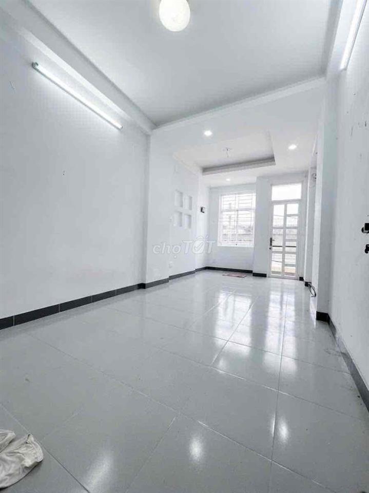 Hàng hiếm quận 6, hẻm xe hơi đỗ cửa, cách 30m ra mặt tiền👍👍