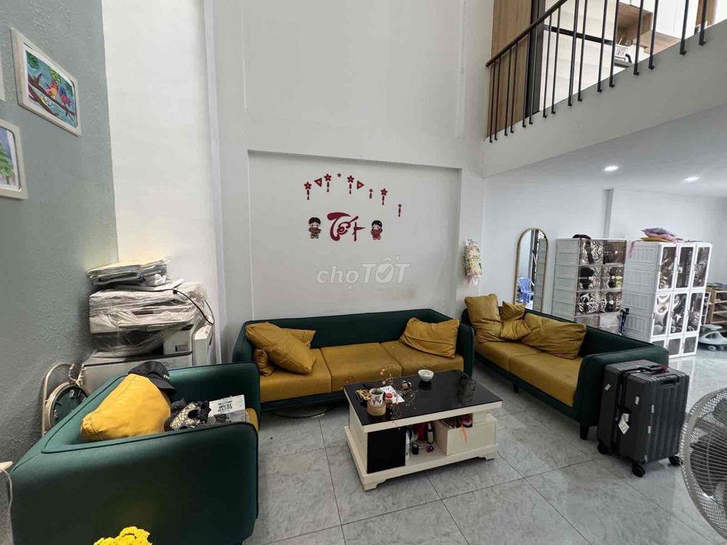 HẺM XE TẢI, Ô TÔ 7 CHỖ NGỦ NHÀ
