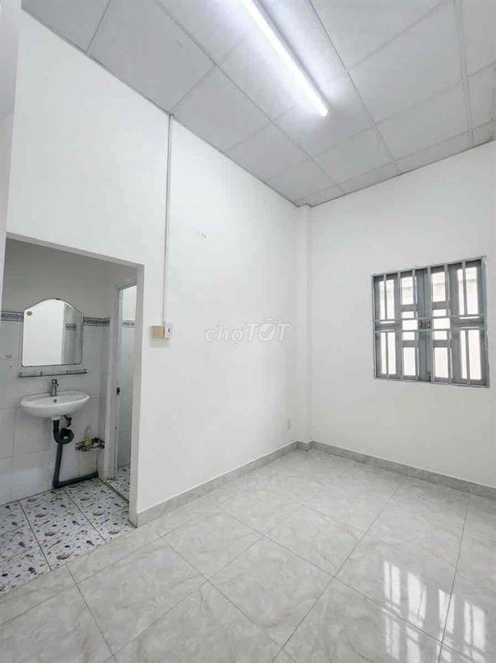 🔥 NHÀ 3 TẦNG – GẦN ĐẦM SEN – HẺM XE TẢI THÔNG – GIÁ QUÁ TỐT!