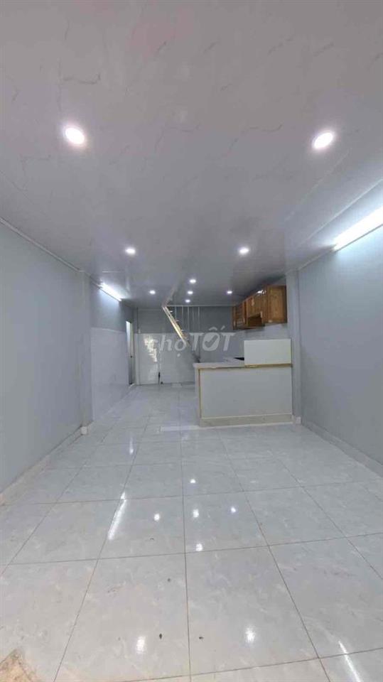 Không có căn thứ 2. Cung đường Tùng Thiện Vương cực hiếm nhà bán.