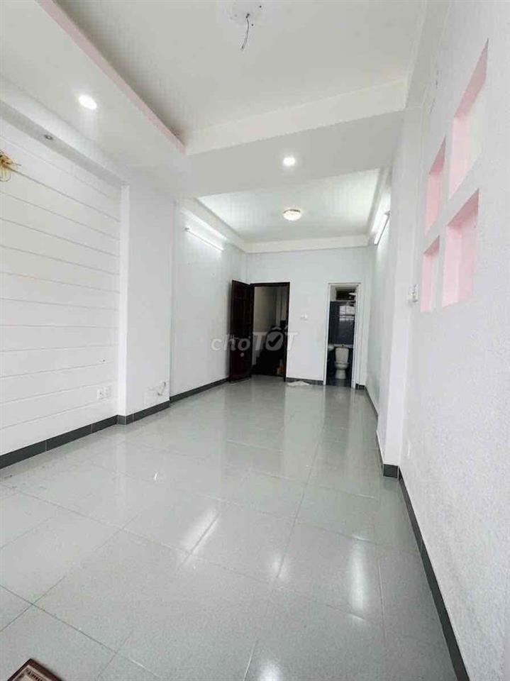 🌹SIÊU PHẨM HIẾM CÓ QUẬN 6 - KẾT CẤU 3 TẦNG BTCT - VÀI BƯỚC RA MẶT TIỀN