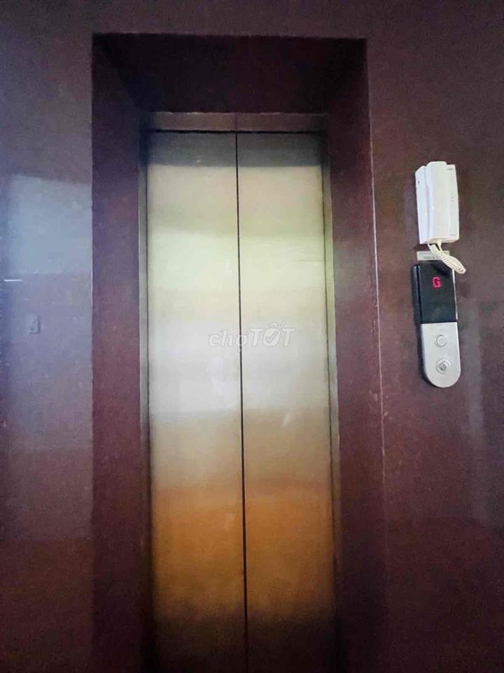 🆘 DƯỚI 9T Ở TÂN PHÚ MÀ CÓ THANG MÁY 420Kg - KIẾM ĐÂU RA CĂN THỨ HAI!!!