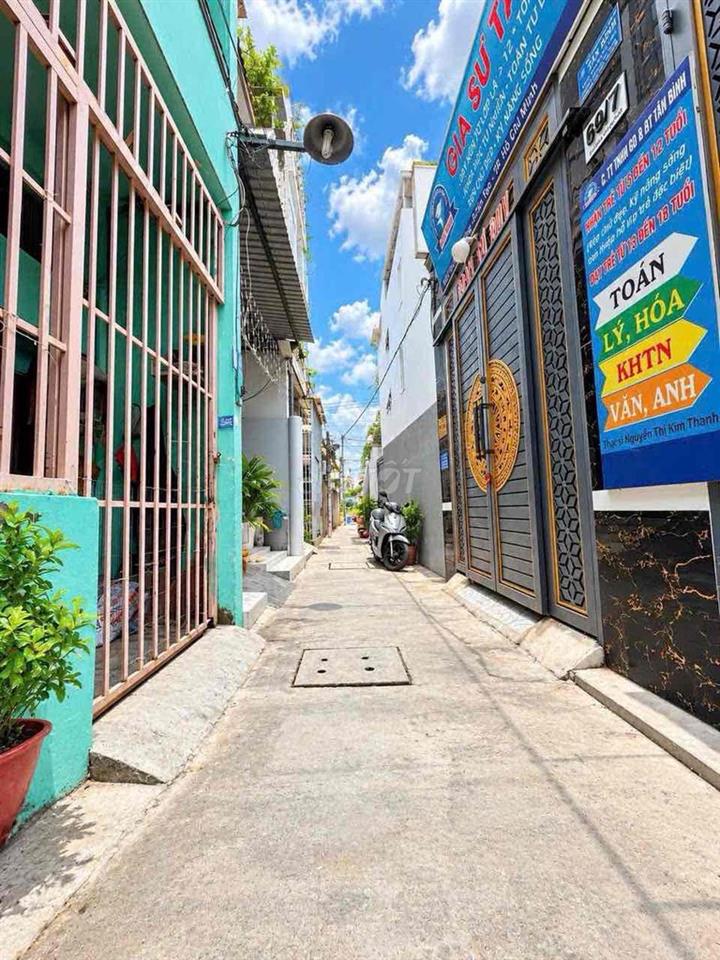Cơ hội cho anh chị tài chính thấp mua dc nhà dt rộng , view cực xịn!!!