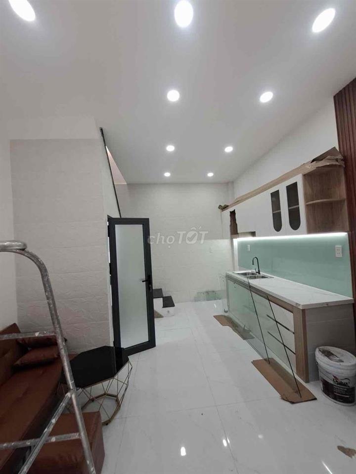 Bể Nợ Đá Banh Chủ Cần Bán Gấp Nhà 19m2- 2 Tầng -2WC-SHR