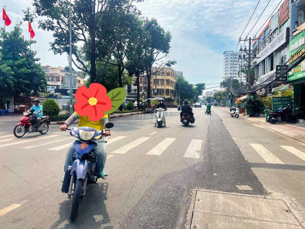 🌳🌳TÒA NHÀ MTKD CẠNH CÔNG VIÊN BÌNH PHÚ💥10x20m 5 Tầng THANG MÁY 🌺🌺