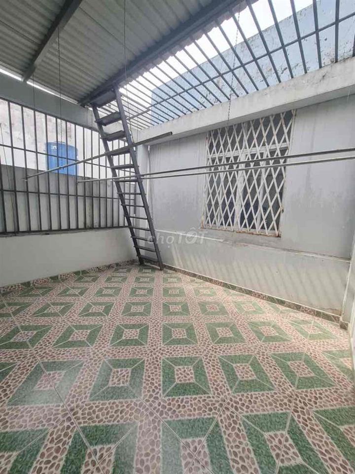 Cần bán gấp nhà gần hương lộ 2 Bình tân diện tích 53m2 nở hậu 3 tầng