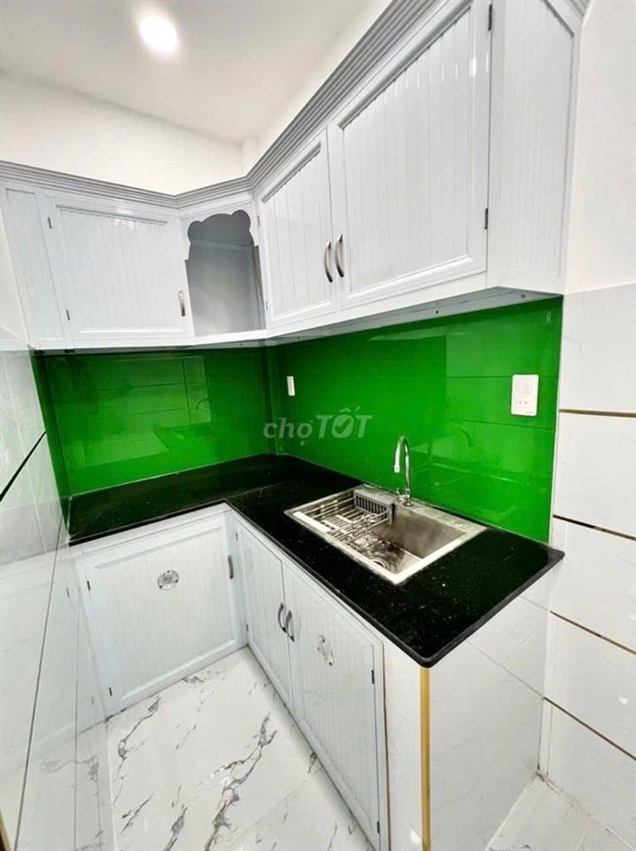 Cần bán nhà ở Chiến Lược 2 lầu, 2 phòng ngủ, 2 wc