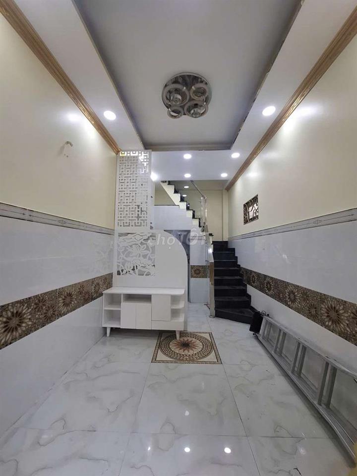 Nhà Nguyễn Sơn căn góc không phạm lộ giới 3.2x6m giá 2.55 tỷ