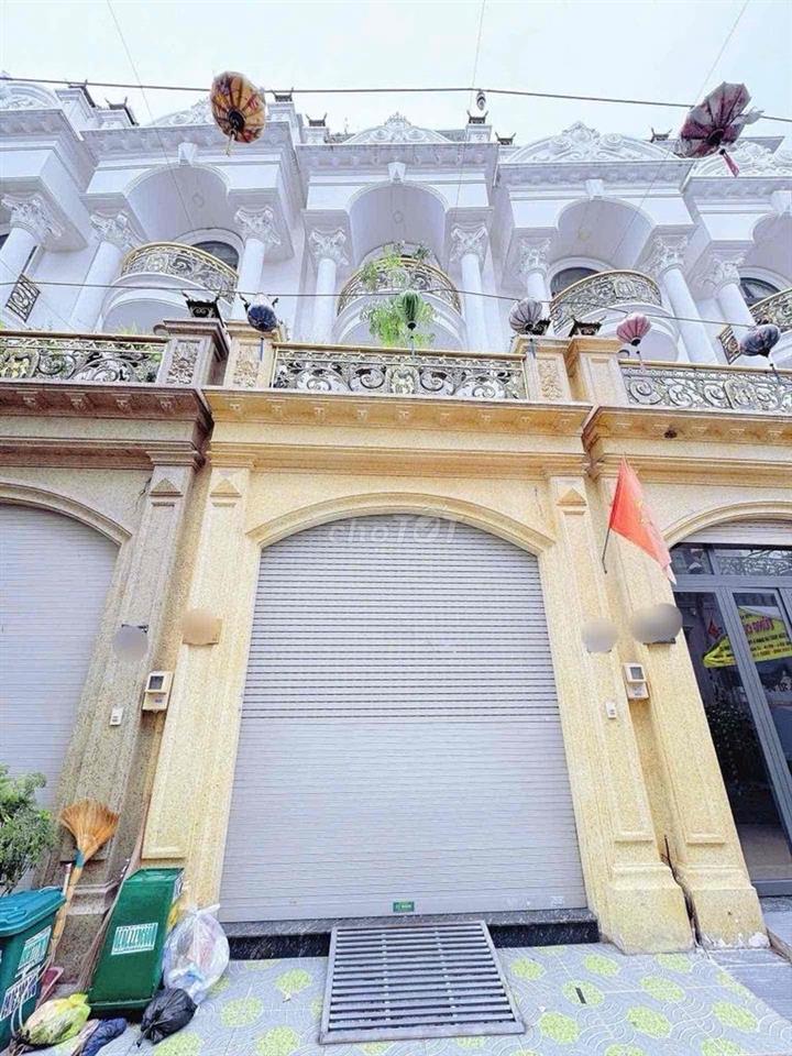 Nhà Đường số 8, Bình Tân, 70m2, 4x17m, 4 Tầng, 4 PN, kh LG, 5 tỷ hơn