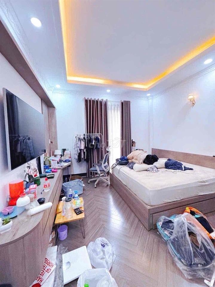 Nhà Đường số 8, Bình Tân, 70m2, 4x17m, 4 Tầng, 4 PN, kh LG, 5 tỷ hơn