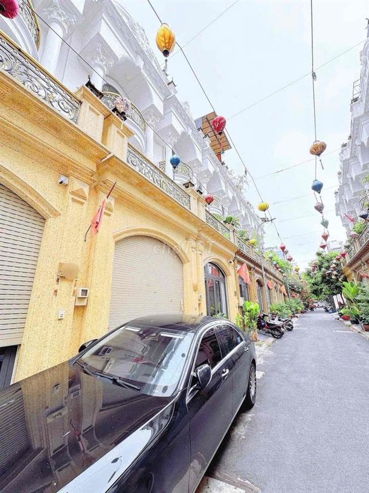 Nhà Đường số 8, Bình Tân, 70m2, 4x17m, 4 Tầng, 4 PN, kh LG, 5 tỷ hơn