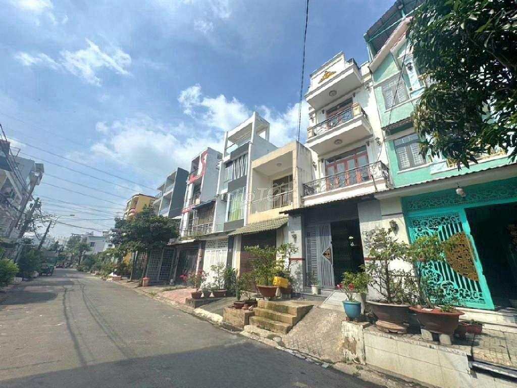 BÁN NHÀ 4 TẦNG, 4×18M, 72M2, ĐƯỜNG XE HƠI, KHU NAM HÙNG VƯƠNG