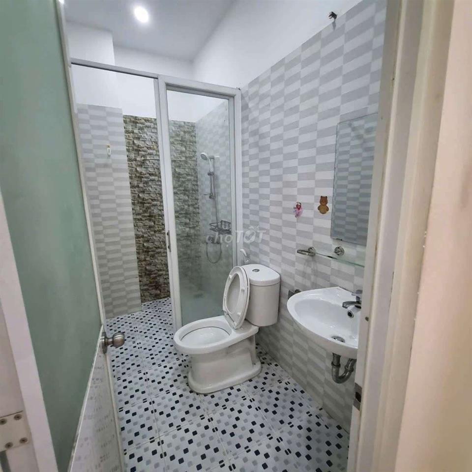 CHO THUÊ NHÀ NGUYÊN CĂN 730 HƯƠNG LỘ 2 - 4 TẦNG - 4PN - 13.5 TRIEU