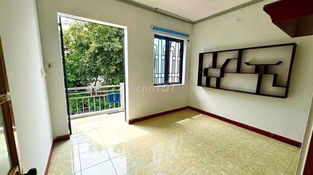 CHO THUÊ NHÀ 1/HUỲNH THIỆN LỘC - 13 TRIEU - 5PN- HẺM XE HƠI