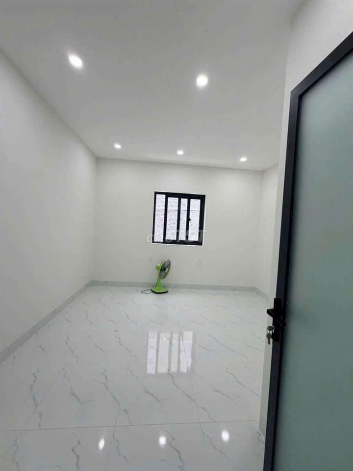 CHO THUÊ NHÀ NC ĐƯỜNG 18B (MÃ LÒ) - BÌNH TÂN - 10TRIEU- 2PN - HẺM XH