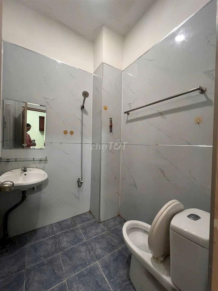 CHO THUÊ NHÀ ĐƯỜNG 19 - KÊNH NƯỚC ĐEN - 10.5TRIEU - 3PN - 5.5×15M