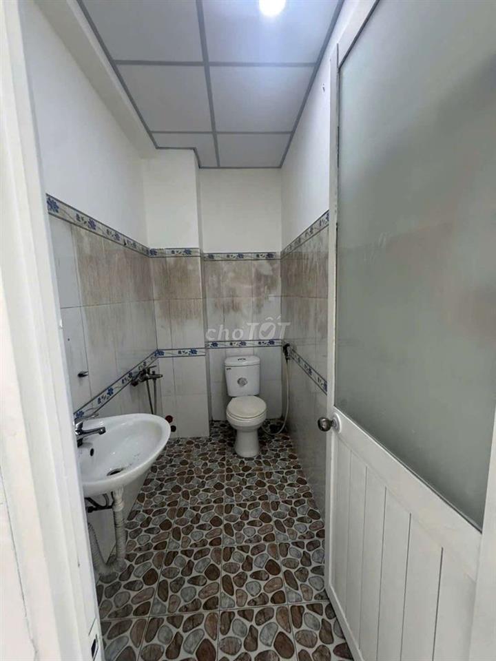 CHO THUÊ NHÀ LÊ VĂN QUỚI - 10TRIEU - 4PN - HẺM XE HƠI THÔNG