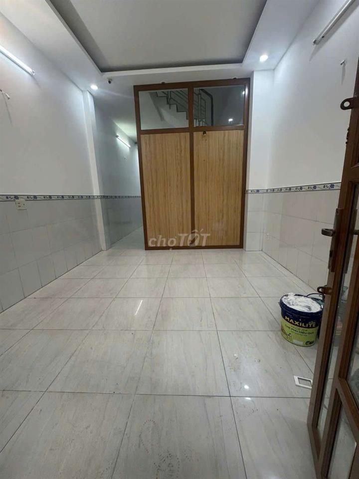 CHO THUÊ NHÀ LÊ VĂN QUỚI - 10TRIEU - 4PN - HẺM XE HƠI THÔNG