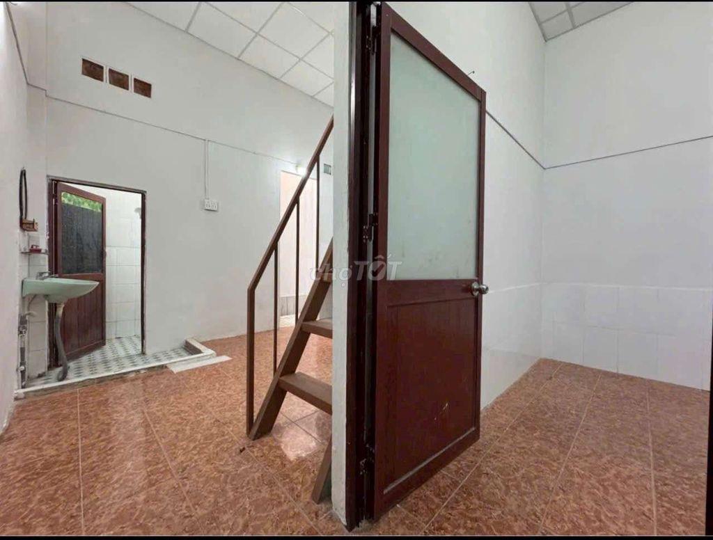 CHO THUÊ NHÀ VƯỜMG LÀI- PHÚ THỌ HÒA - 8,5TRIEU - 4×15M - 2PN