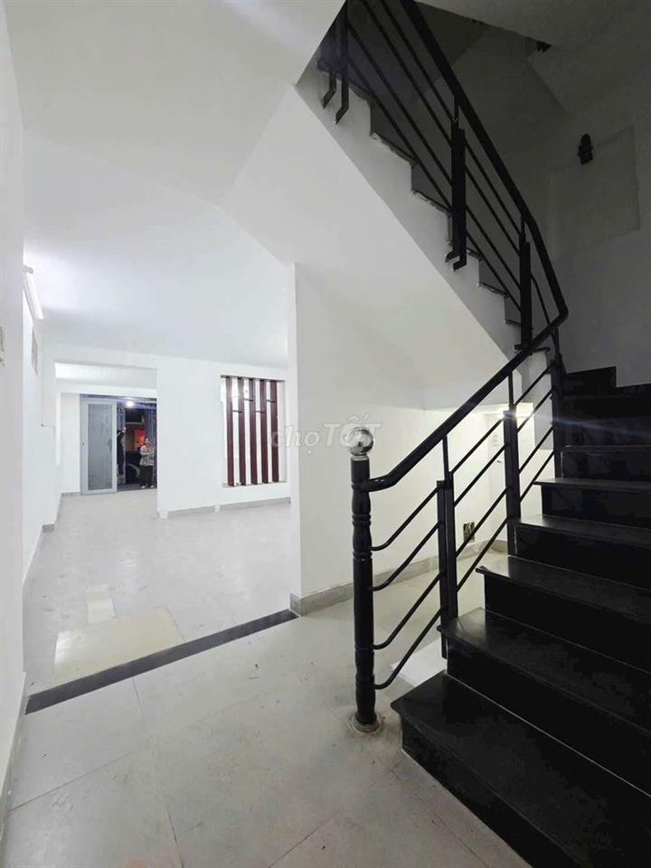 CHO THUÊ NHÀ MẶT TIỀN KINH DOANH - KÊNH TÂN HÓA - TÂN PHÚ - 16TRIEU