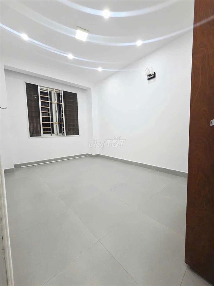 CHO THUÊ NHÀ MẶT TIỀN KINH DOANH - KÊNH TÂN HÓA - TÂN PHÚ - 16TRIEU