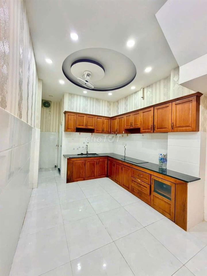 CHO THUÊ NHÀ TỈNH LỘ 10- GẦN TÊN LỬA - 11TRIEU - 2PN - CÓ NỘI THẤT