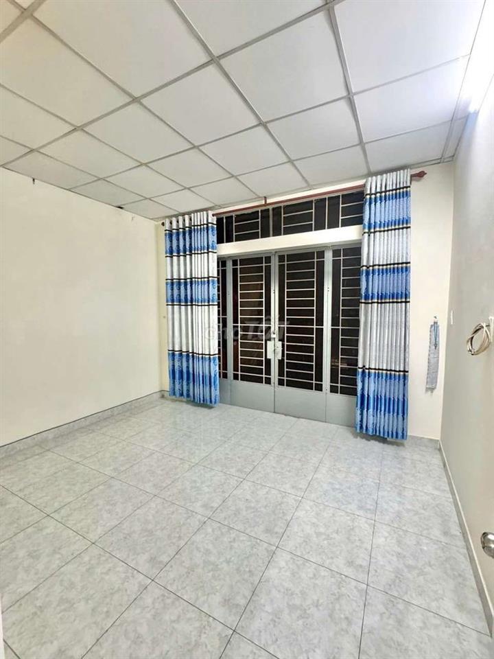 CHO THUÊ NHÀ LÊ VĂN QUỚI - GẦN 4 XÃ - 11 TRIỆU - 3PN - 4×17M - HẺM 8M