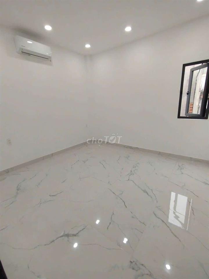 CHO THUÊ NHÀ TỈNH LỘ 10 GIÁP TÊN LỬA - 27TRIEU - 4PN- FULL NỘI THẤT