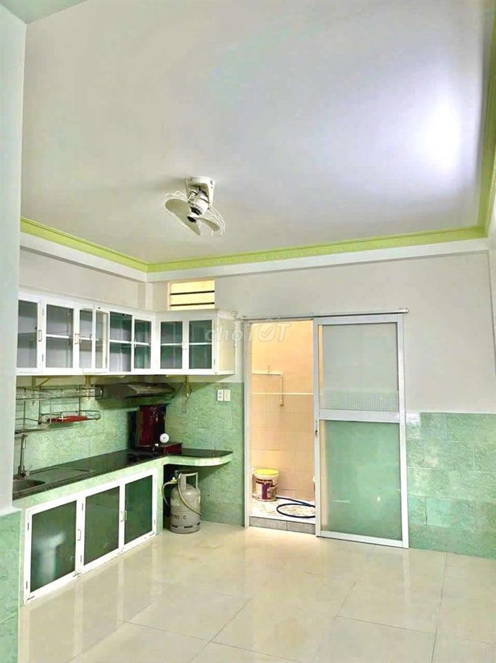 CHO THUÊ NHÀ 923 TỈNH LỘ 10, 15TRIEU, 3PN, 3 MÁY LẠNH, XE HƠI NGỦ NHÀ