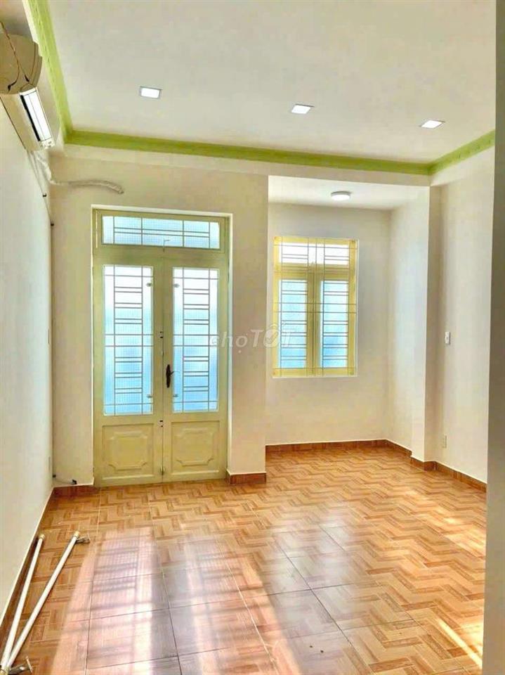 CHO THUÊ NHÀ 923 TỈNH LỘ 10, 15TRIEU, 3PN, 3 MÁY LẠNH, XE HƠI NGỦ NHÀ