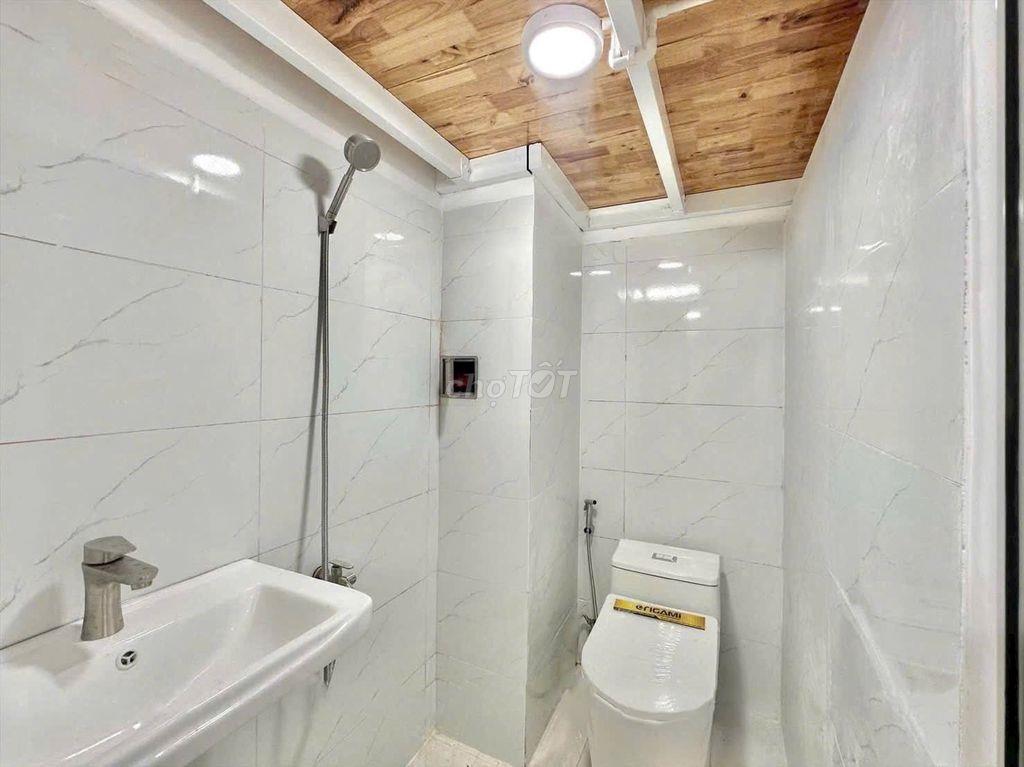 BÁN TÒA NHÀ CAO CẤP CHỢ BÌNH THÀNH, 314m2,5 tầng 61 phòng 25,5 tỷ