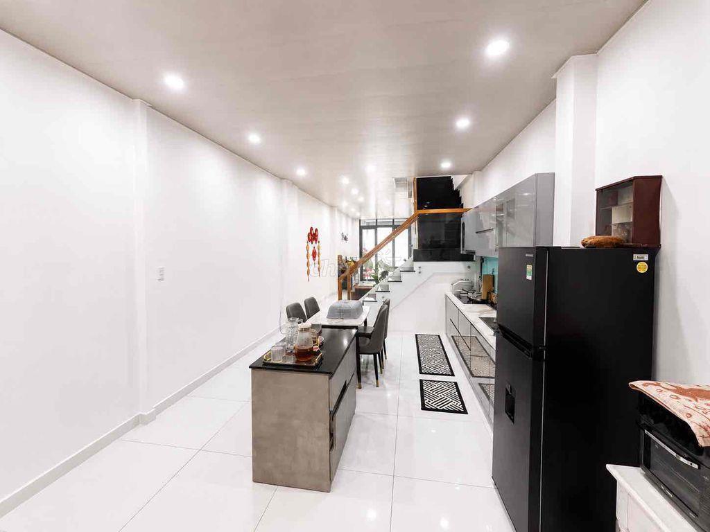 Nhà hẻm 1 căn ra mặt tiền Trịnh Đình Trọng - Giáp Âu Cơ - Lạc Long Quâ