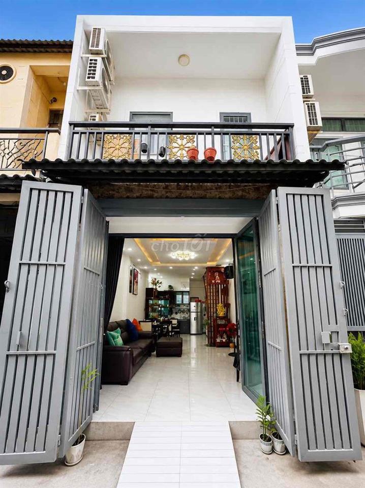 4,35 TỶ MUA NHÀ 3PN – HẺM 5M – GẦN CHỢ 4 XÃ