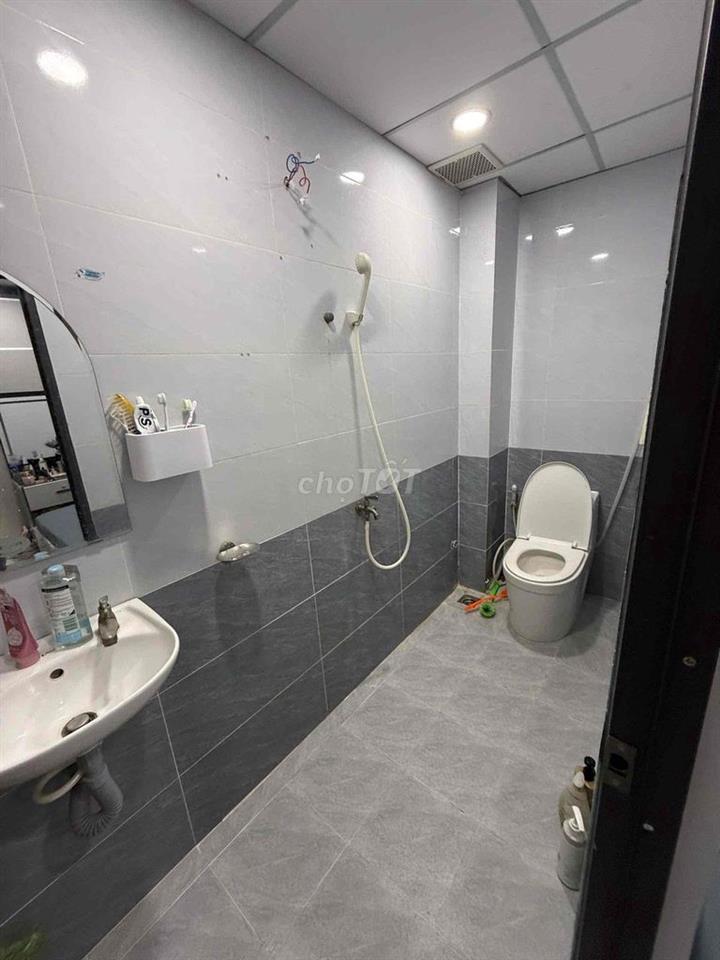 NHÀ ĐƯỜNG HÒA BÌNH Q11 – 43,4M² – 3PN – HẺM 2,5M – SÁT VÒNG XOAY ĐẦM S