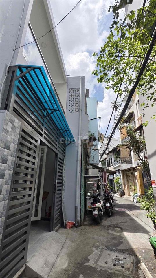 NHÀ HẺM 20 BƯỚC RA TRẦN VĂN QUANG