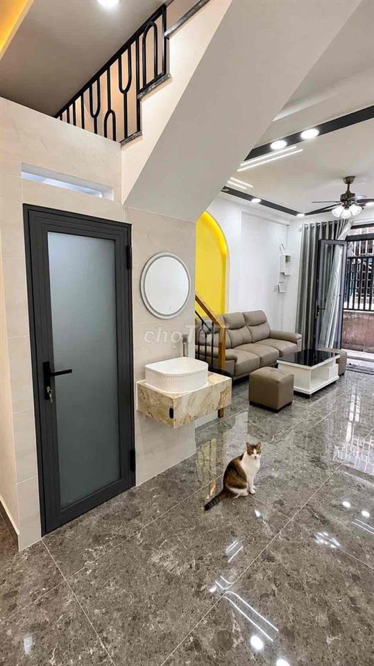 NHÀ 2 TẦNG PHÚ TRUNG – CÁCH LẠC LONG QUÂN 30M – 4,99 TỶ